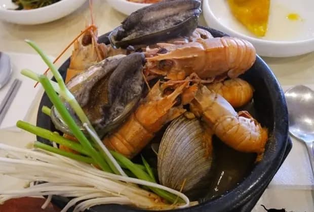 천지연해물전복뚝배기 사진