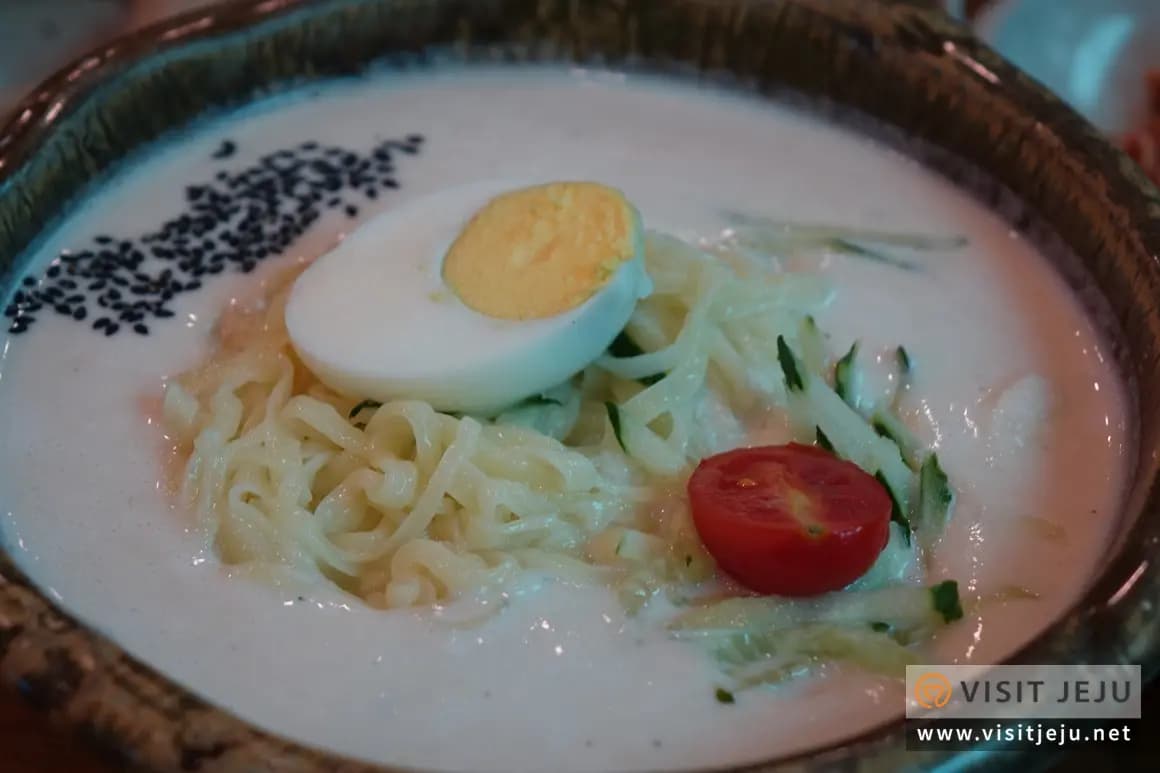 원항아리칼국수보쌈 사진