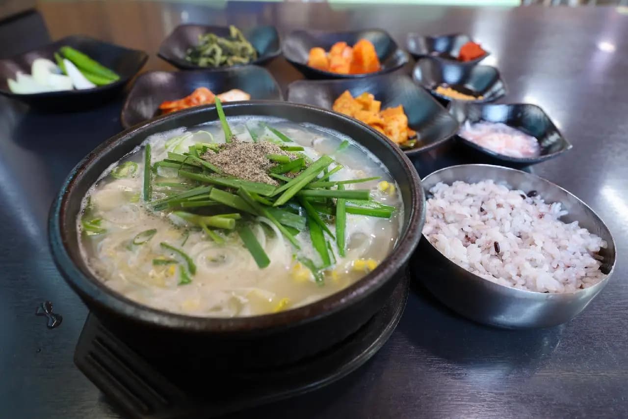 곱은달 사진