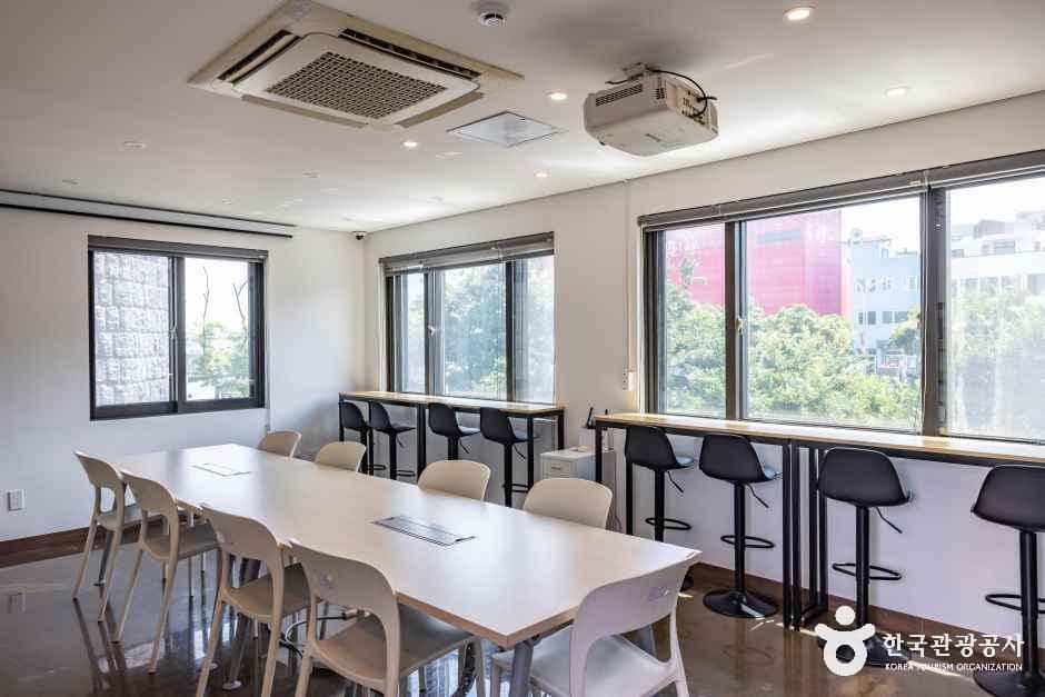 제주책방·사랑방 사진 2